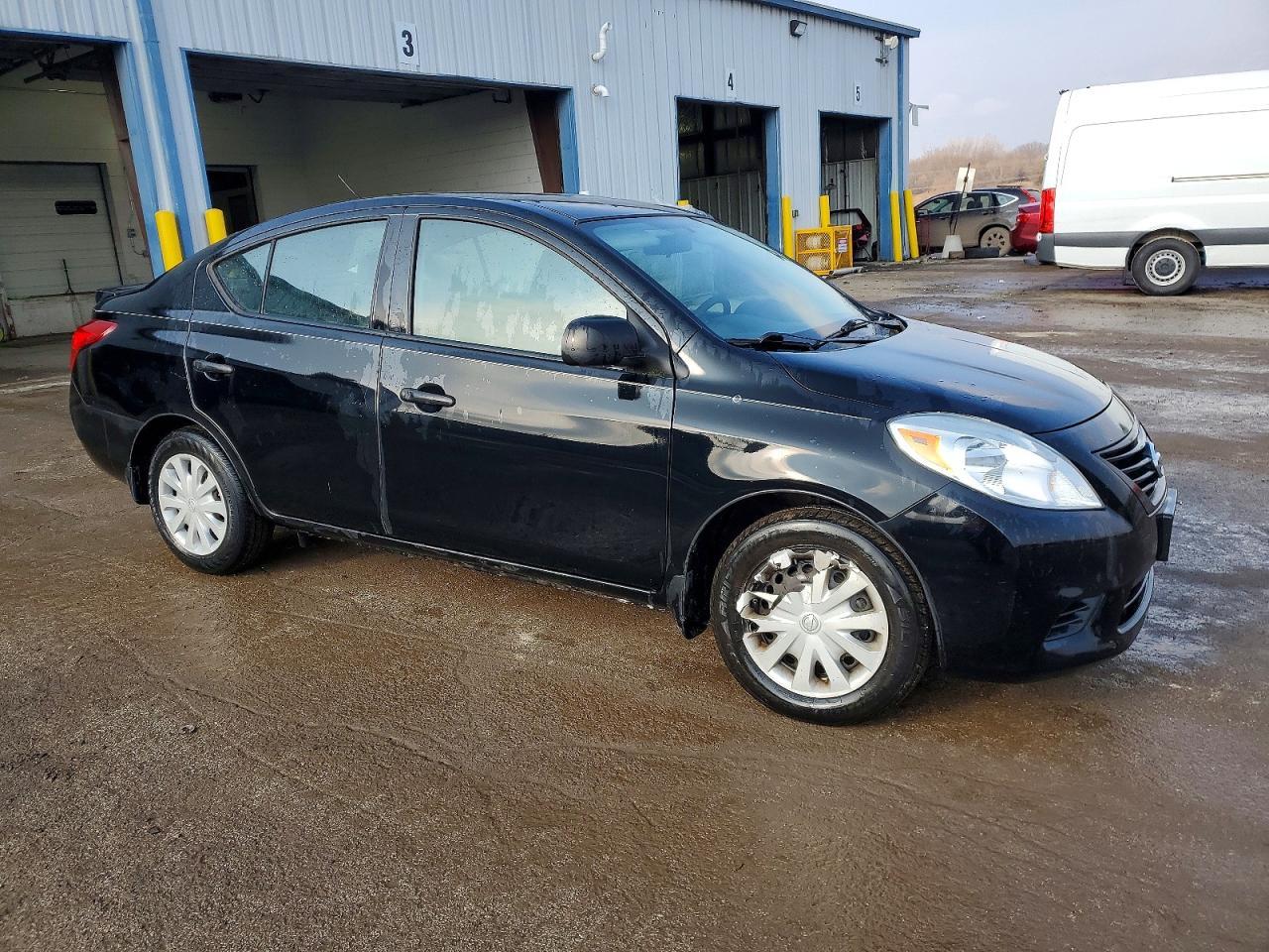 2014 NISSAN VERSA