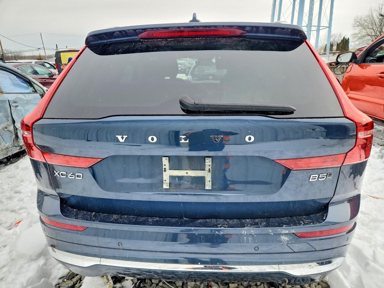 2022 VOLVO XC60