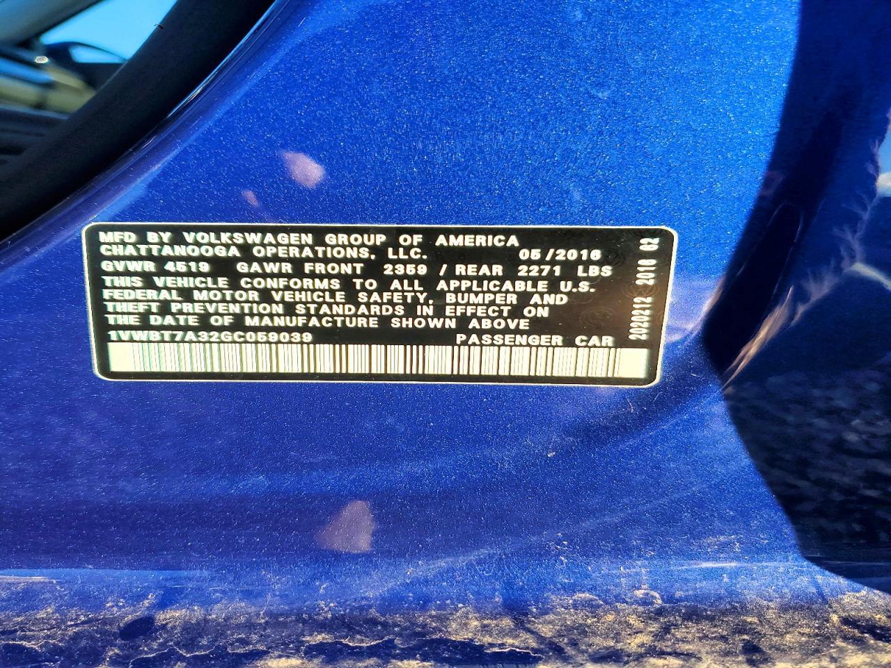 2016 VOLKSWAGEN Passat