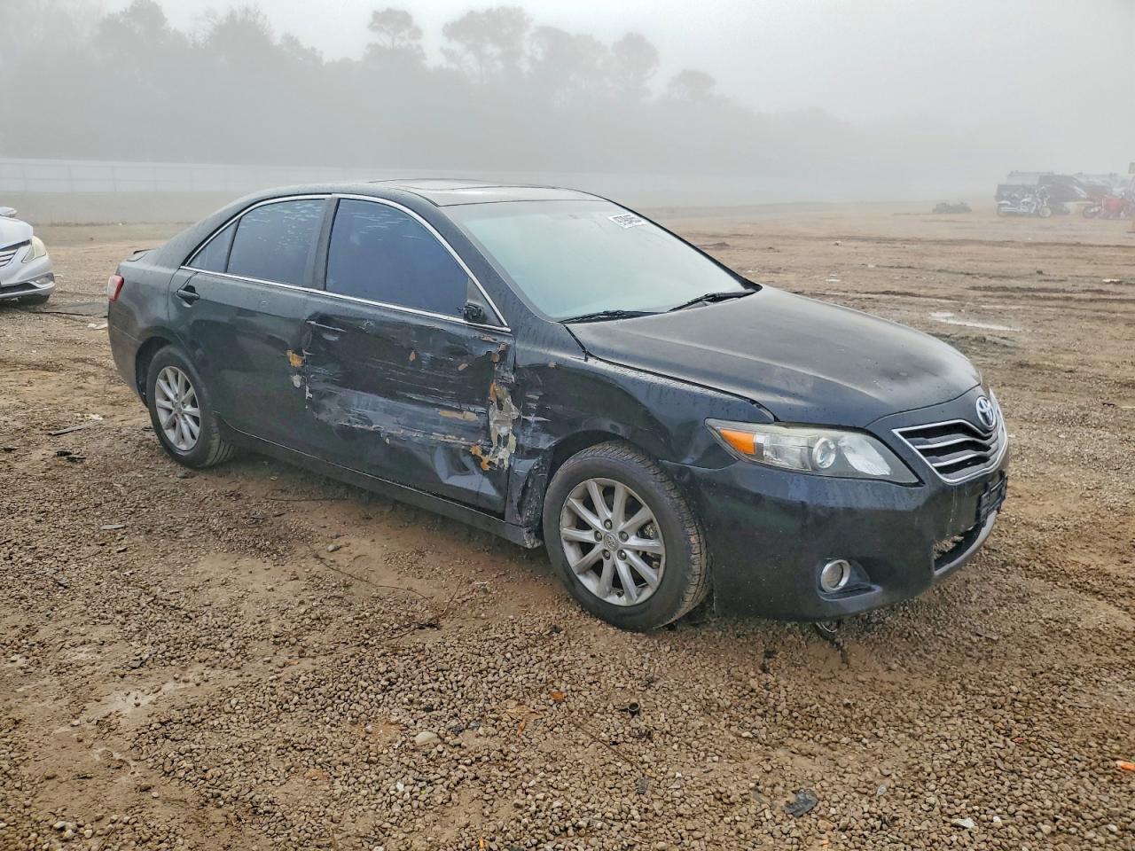 2011 TOYOTA CAMRY