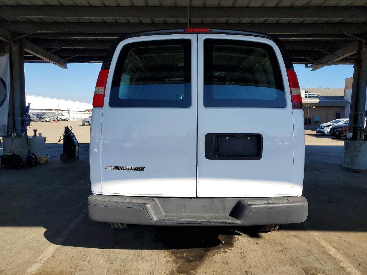 2018 CHEVROLET EXPRESS 2500