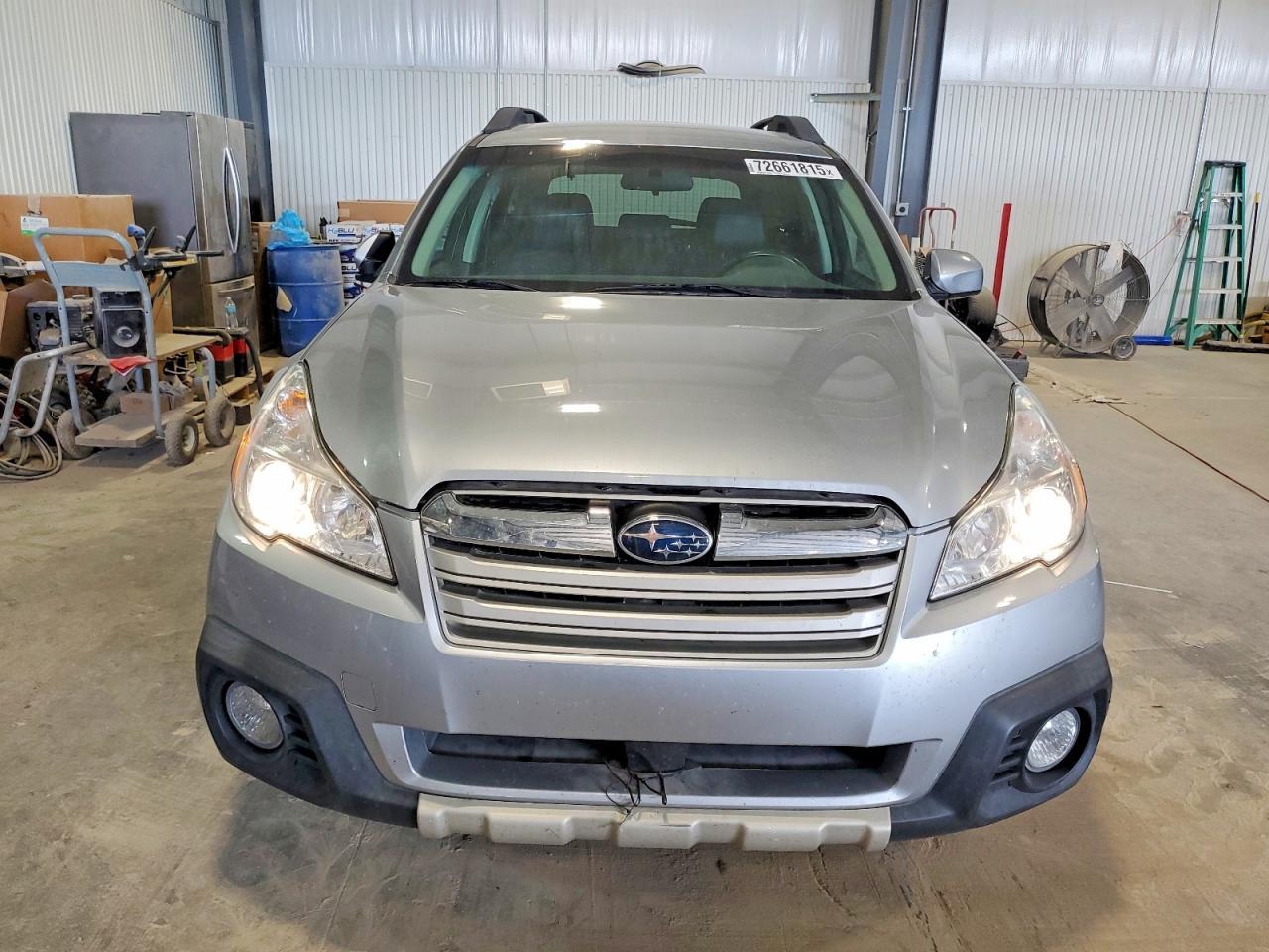2013 SUBARU Outback