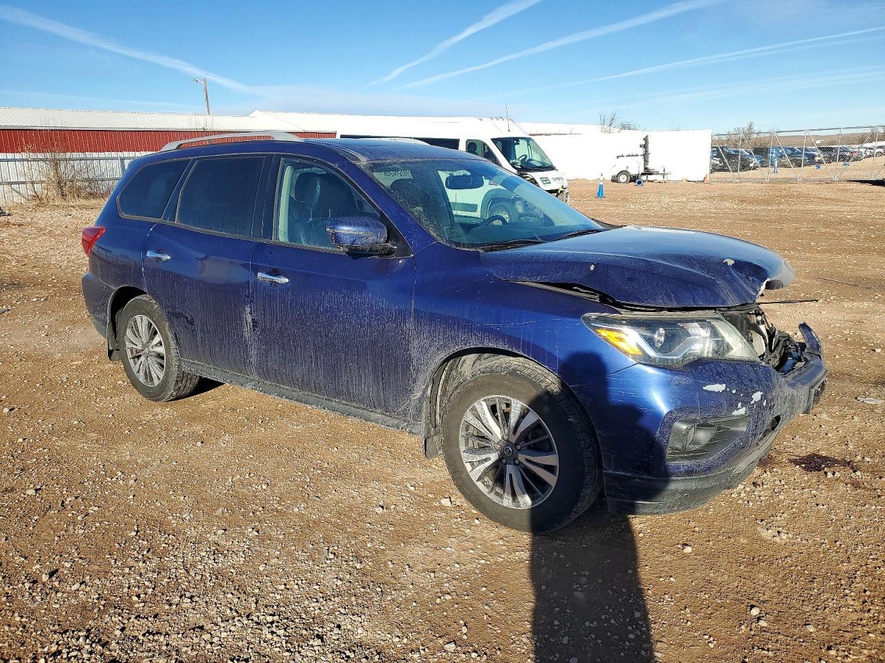 2017 NISSAN PATHFINDER
