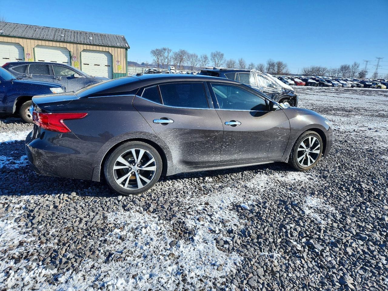 2017 NISSAN Maxima