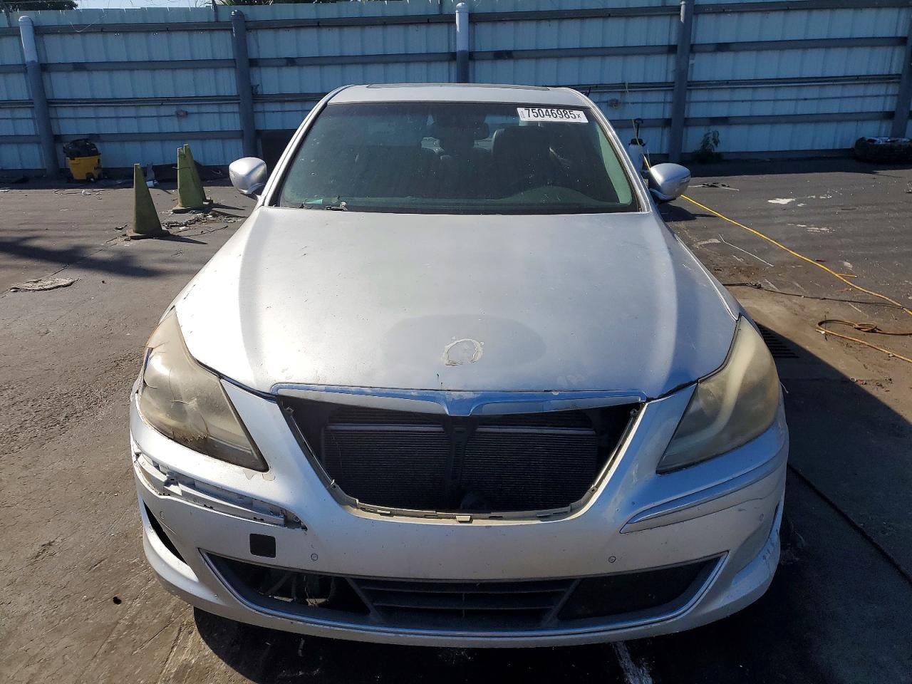 2012 HYUNDAI GENESIS