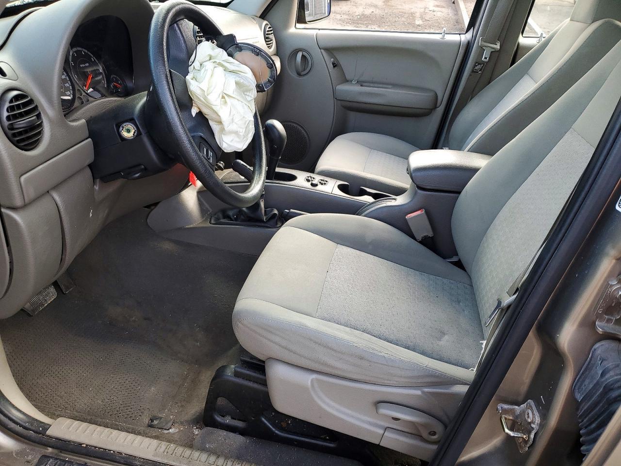 2005 JEEP Liberty
