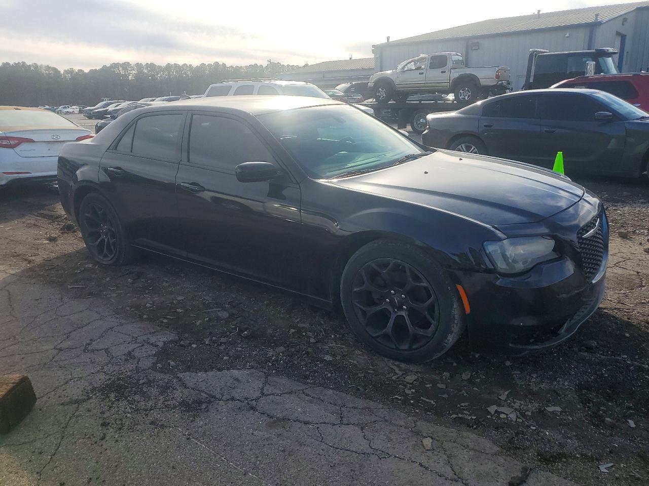 2019 CHRYSLER 300