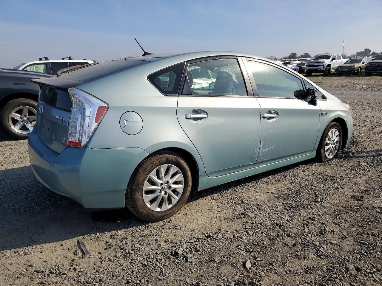 2014 TOYOTA Prius Plug-In
