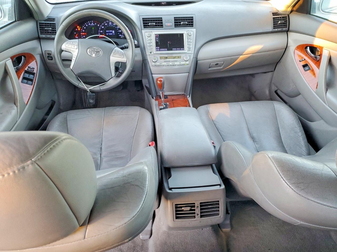 2011 TOYOTA CAMRY
