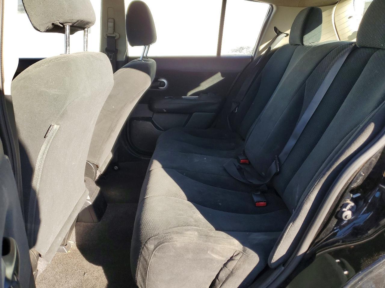 2011 NISSAN VERSA