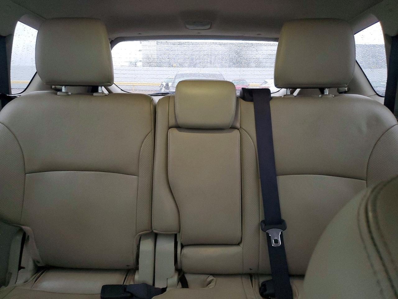 2012 MITSUBISHI outlander