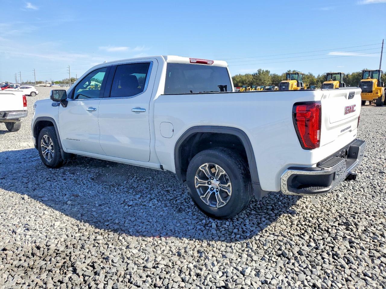 2025 GMC Sierra