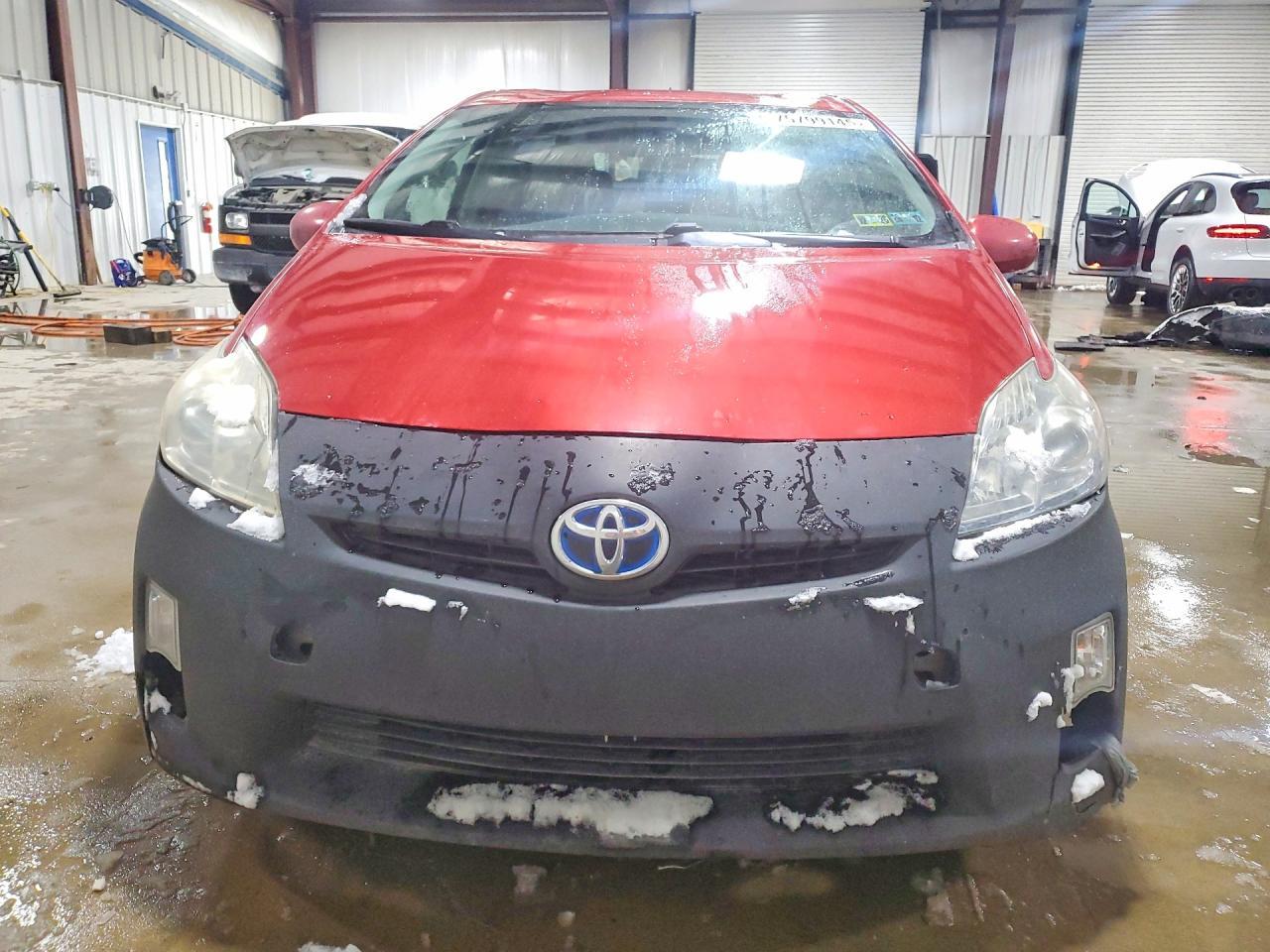 2011 TOYOTA PRIUS