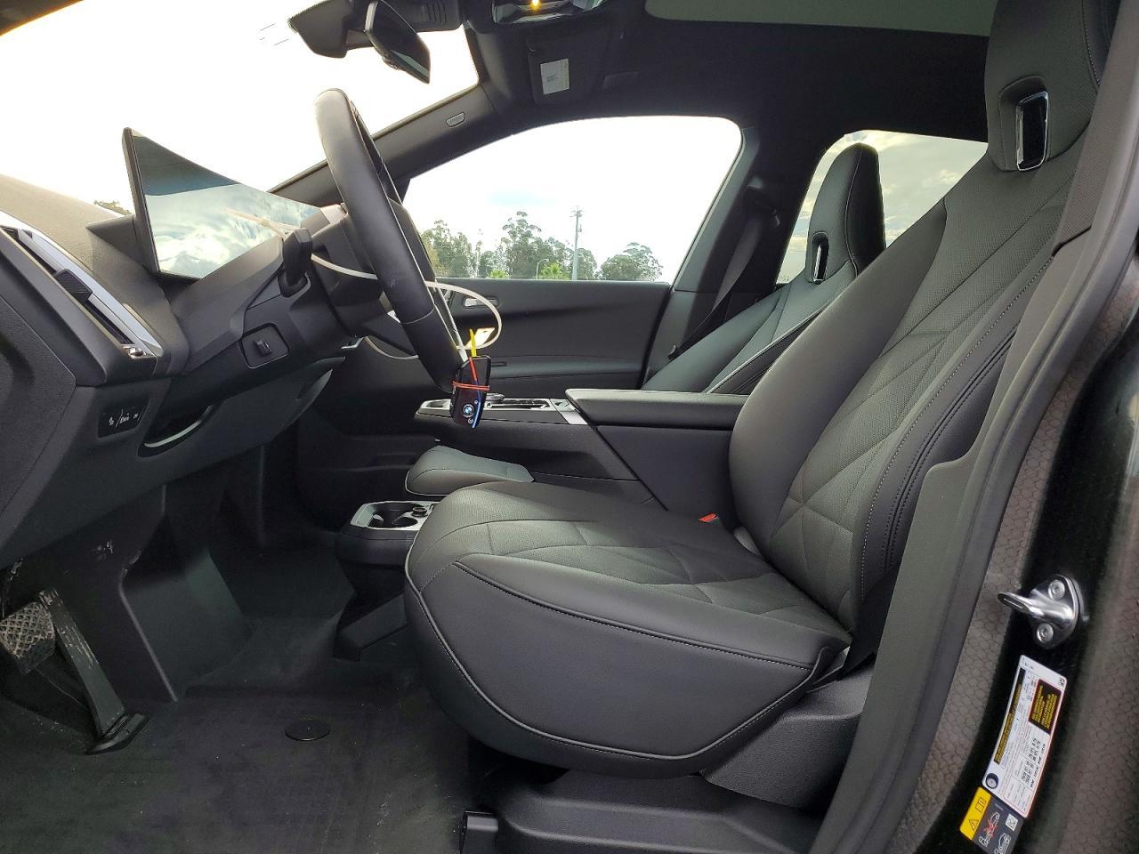 2025 BMW iX