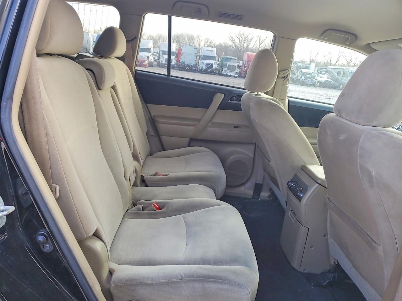 2012 TOYOTA HIGHLANDER