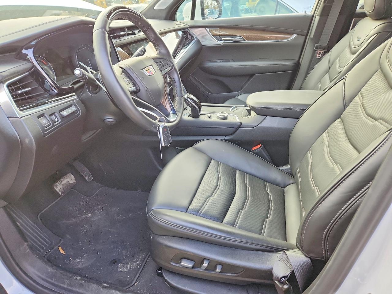 2025 CADILLAC XT6
