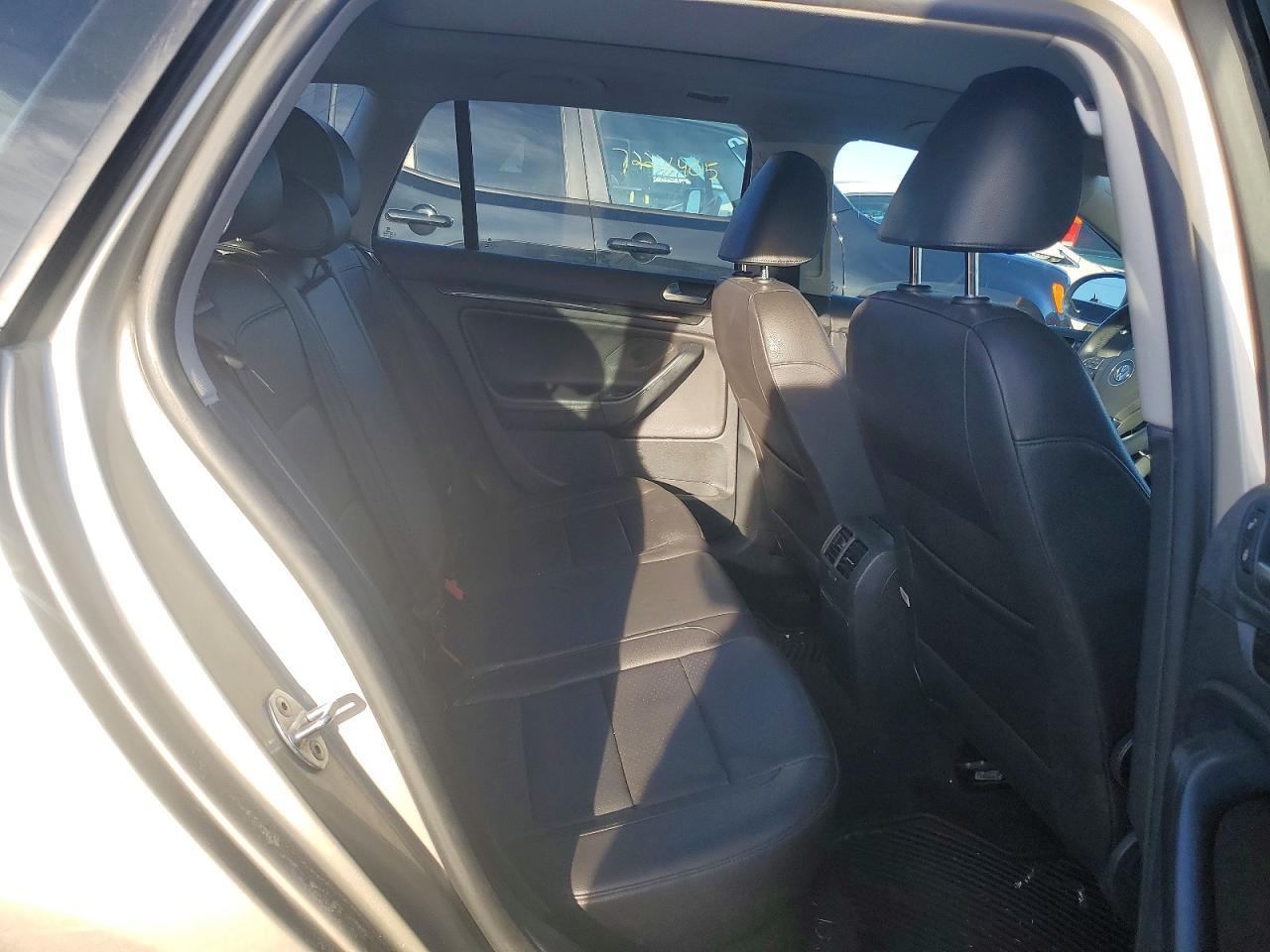 2013 VOLKSWAGEN JETTA