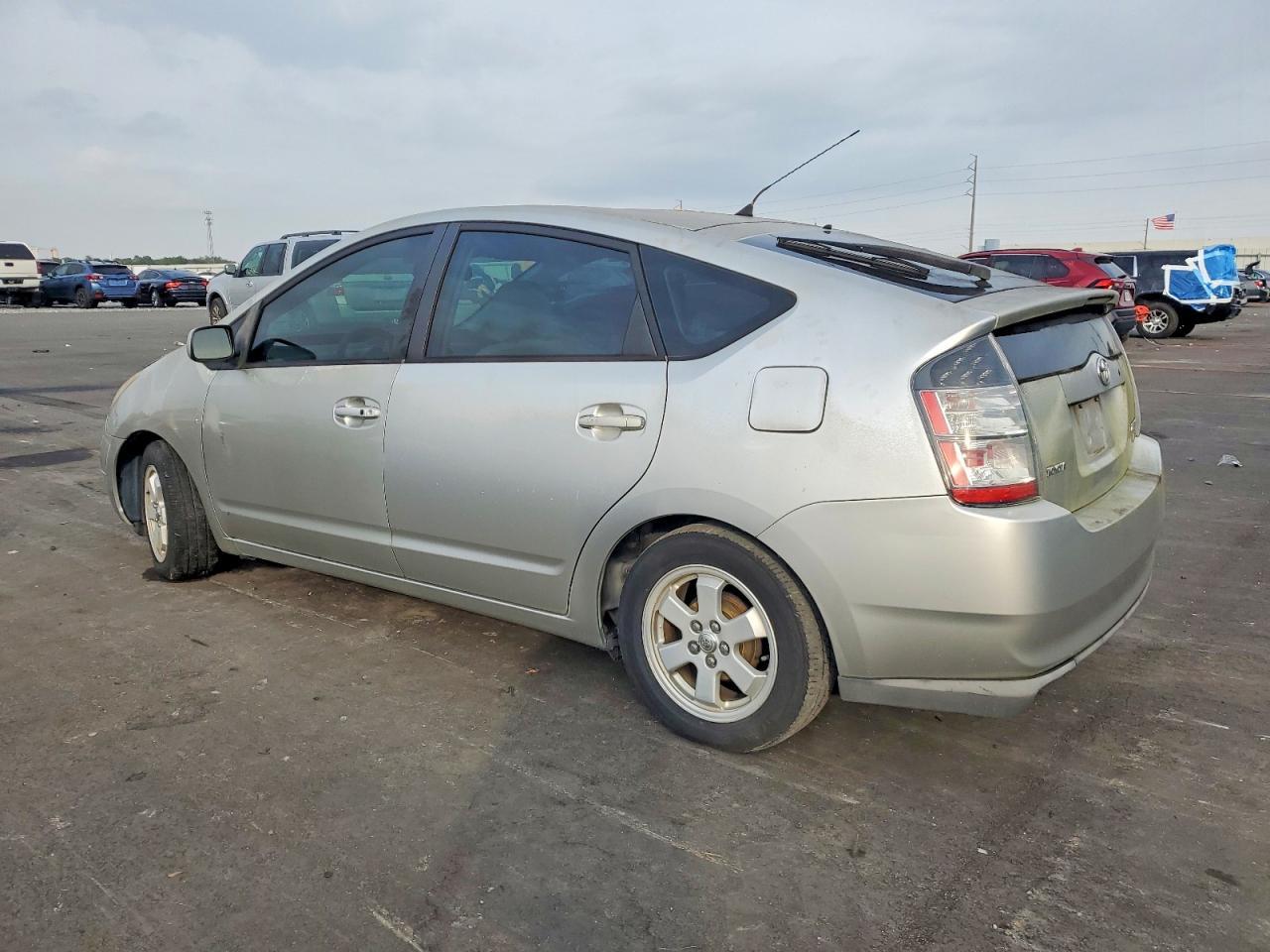 2005 TOYOTA PRIUS