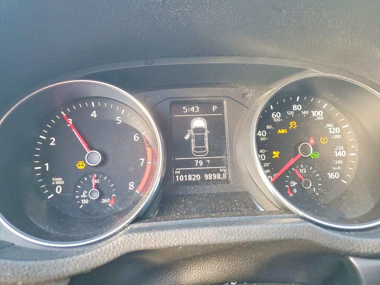 2017 VOLKSWAGEN Passat