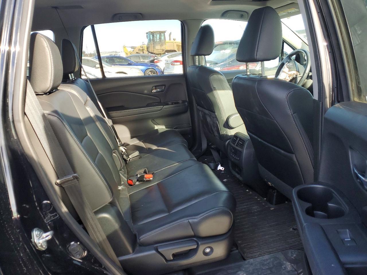 2017 HONDA PILOT