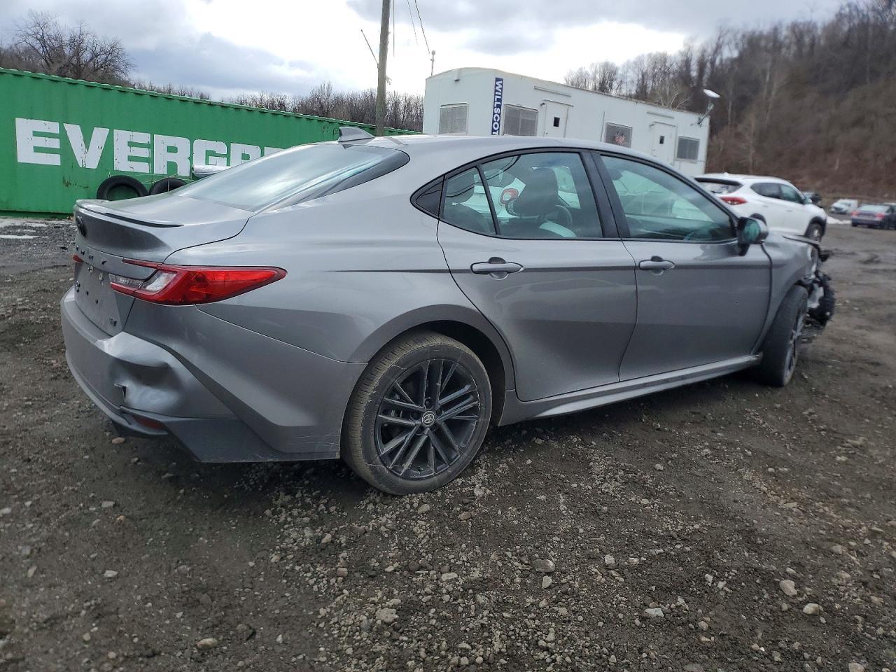 2025 TOYOTA CAMRY
