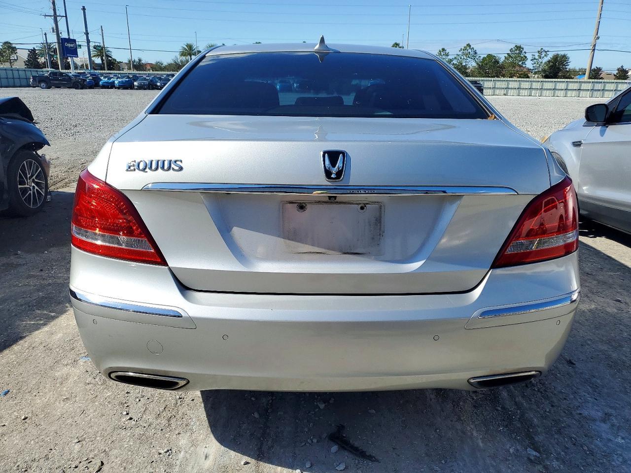 2013 HYUNDAI Equus