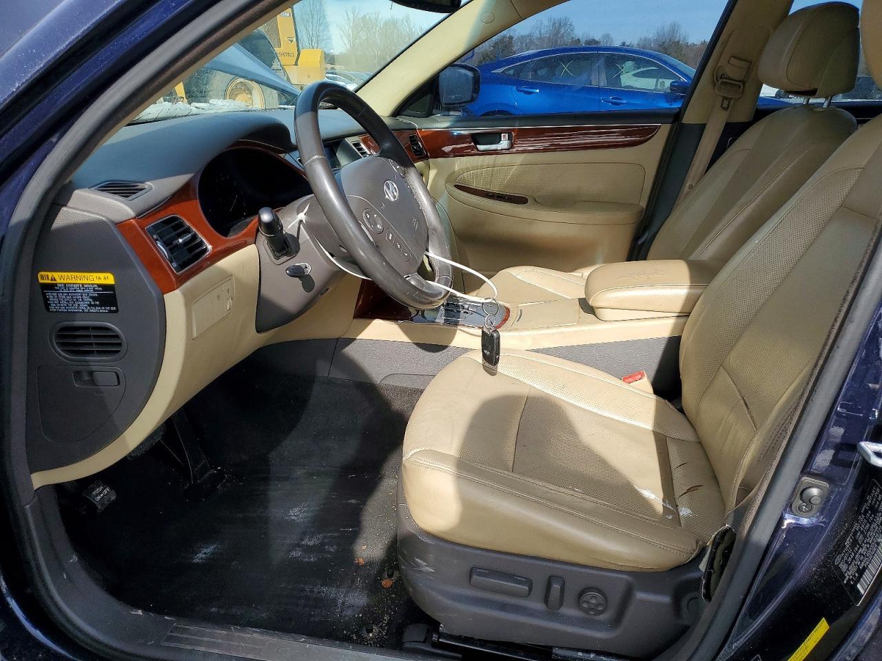 2013 HYUNDAI GENESIS