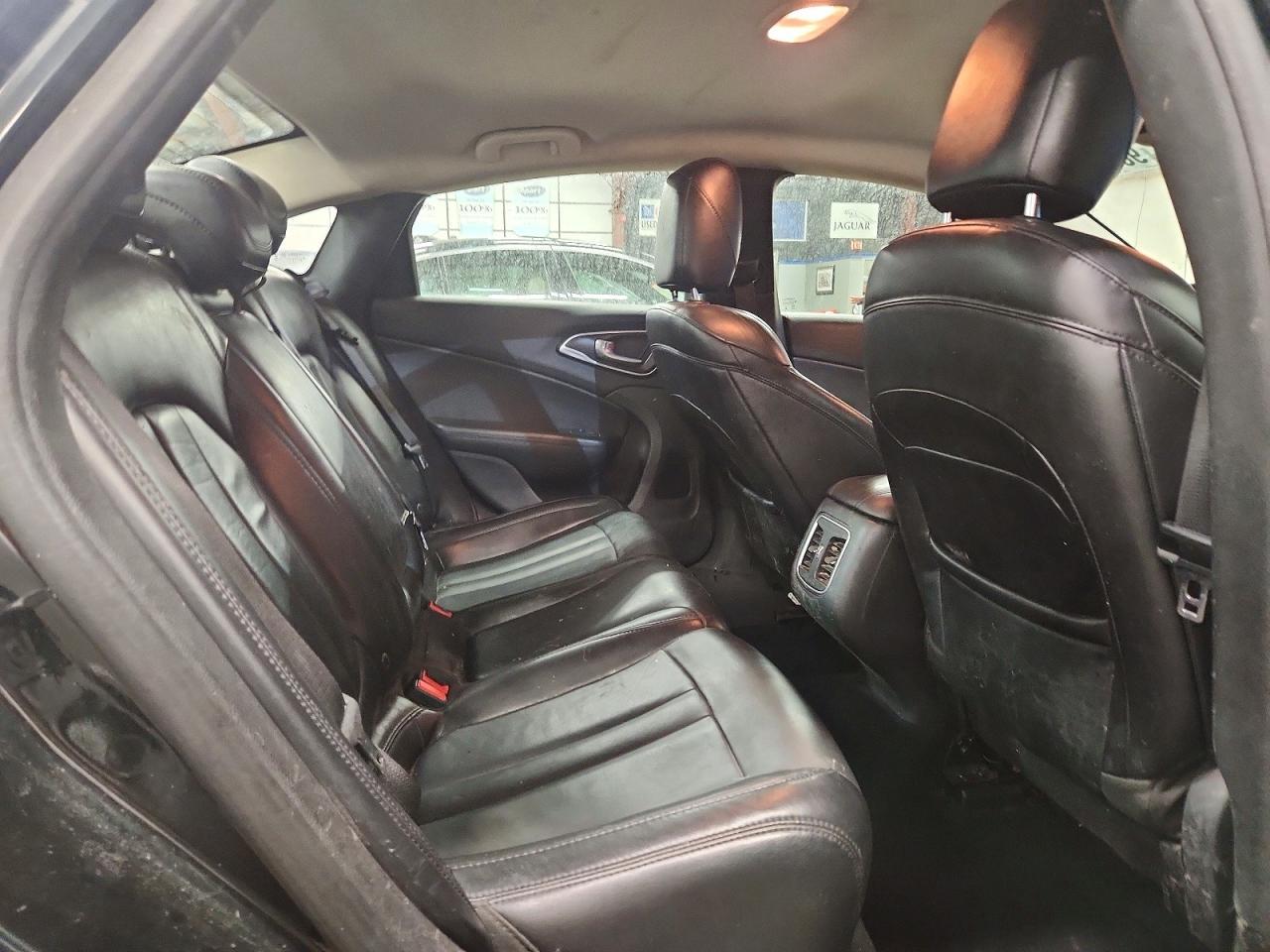 2016 CHRYSLER 200