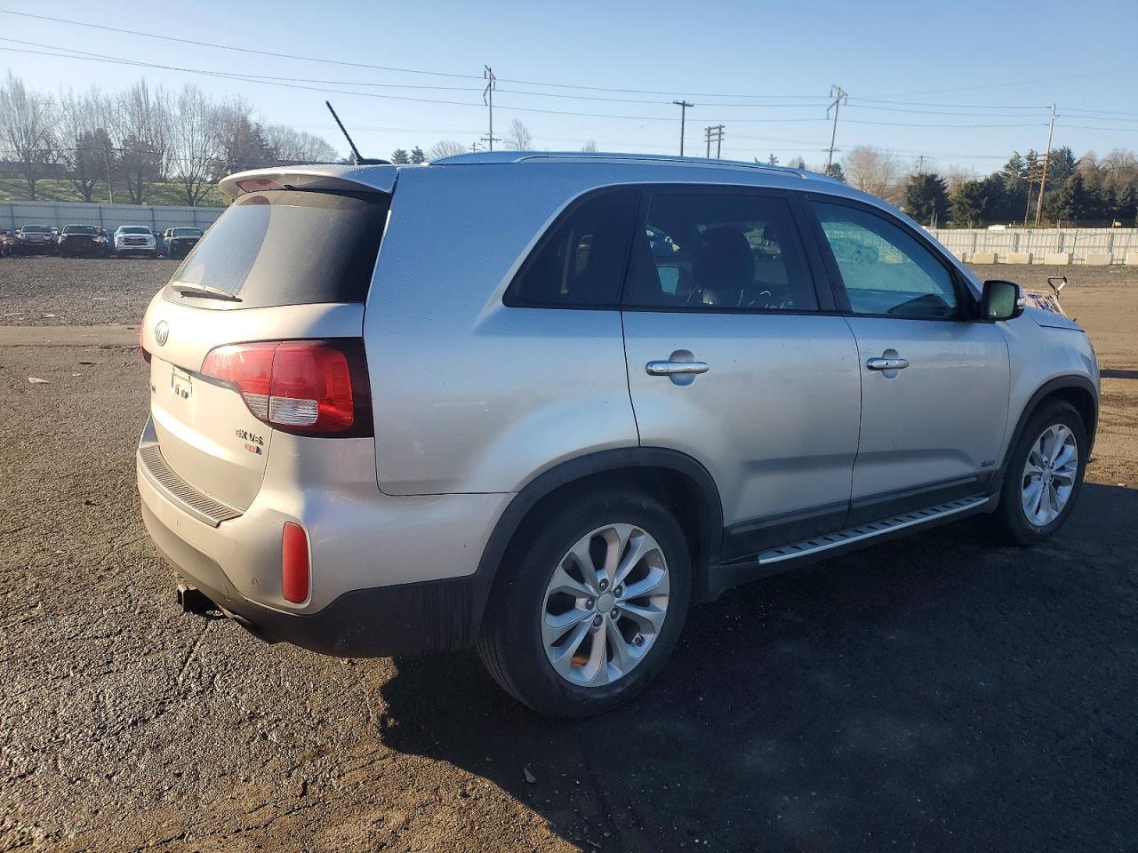 2014 KIA SORENTO