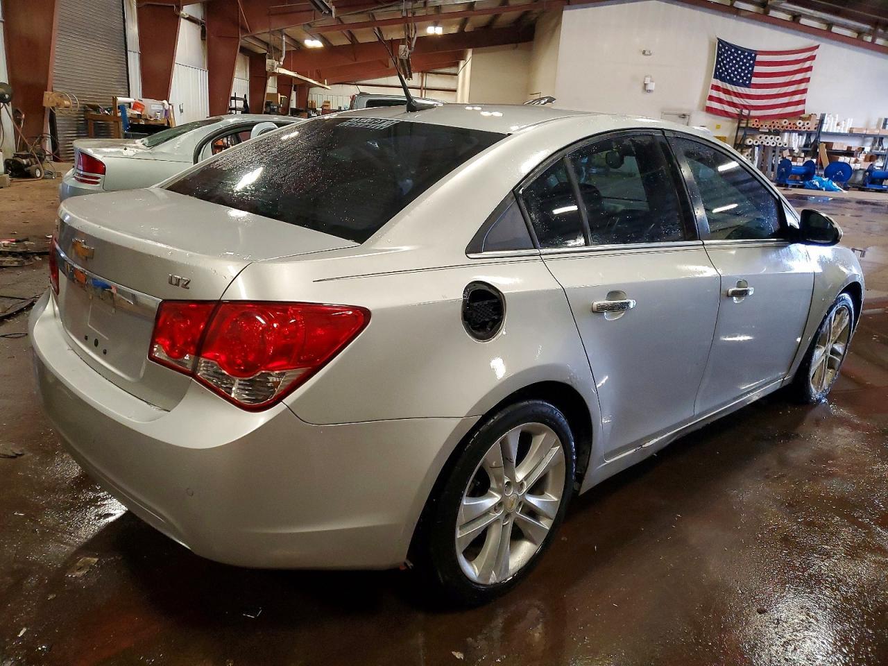 2011 CHEVROLET CRUZE