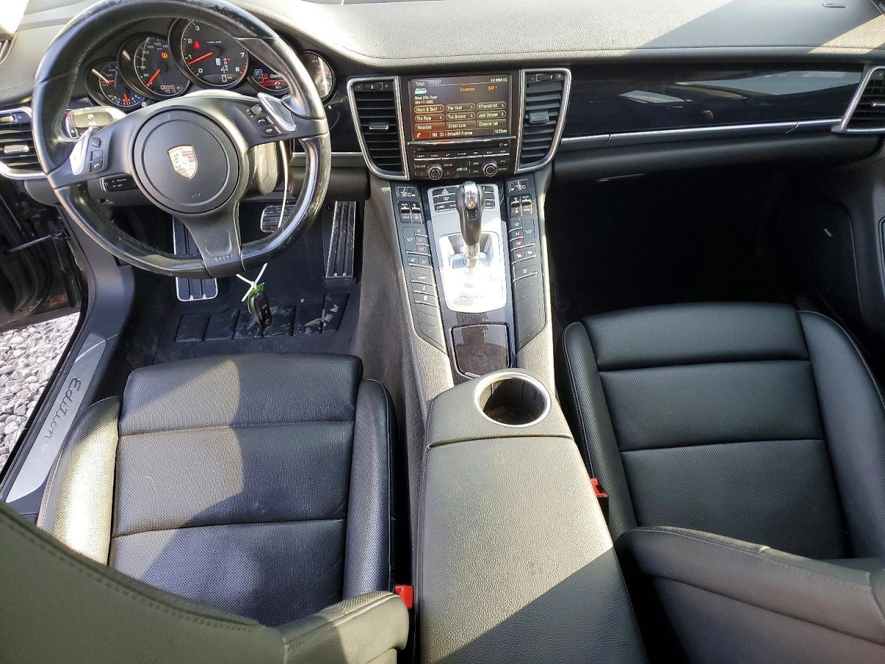2016 PORSCHE Panamera