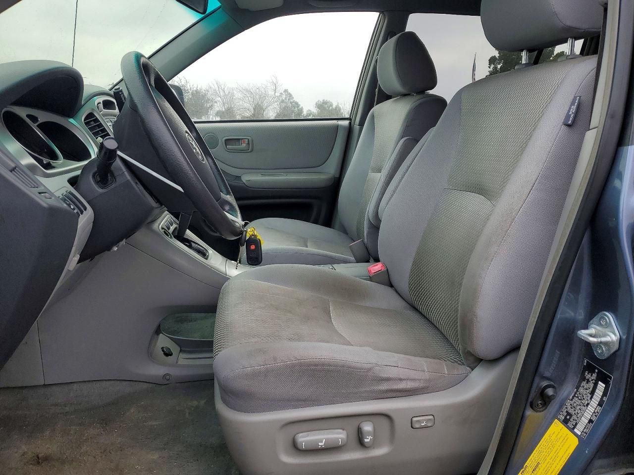 2005 TOYOTA HIGHLANDER