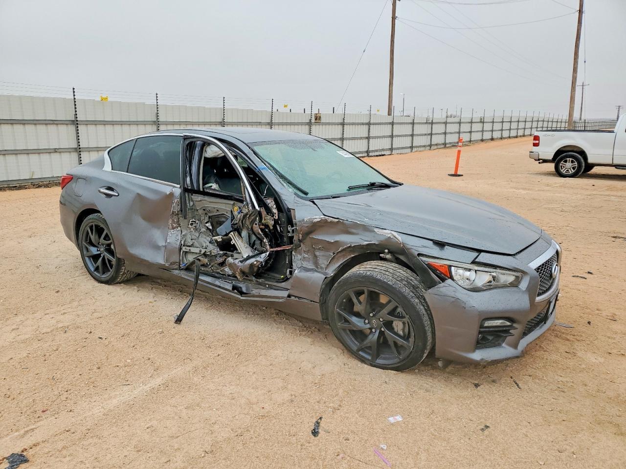 2015 INFINITI Q50