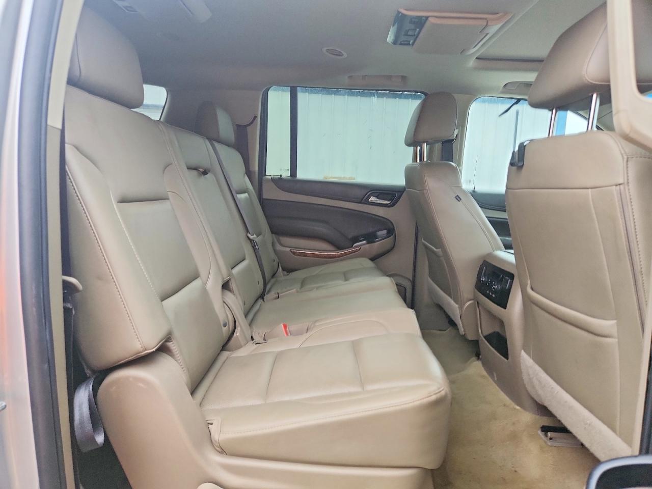 2018 CHEVROLET Suburban