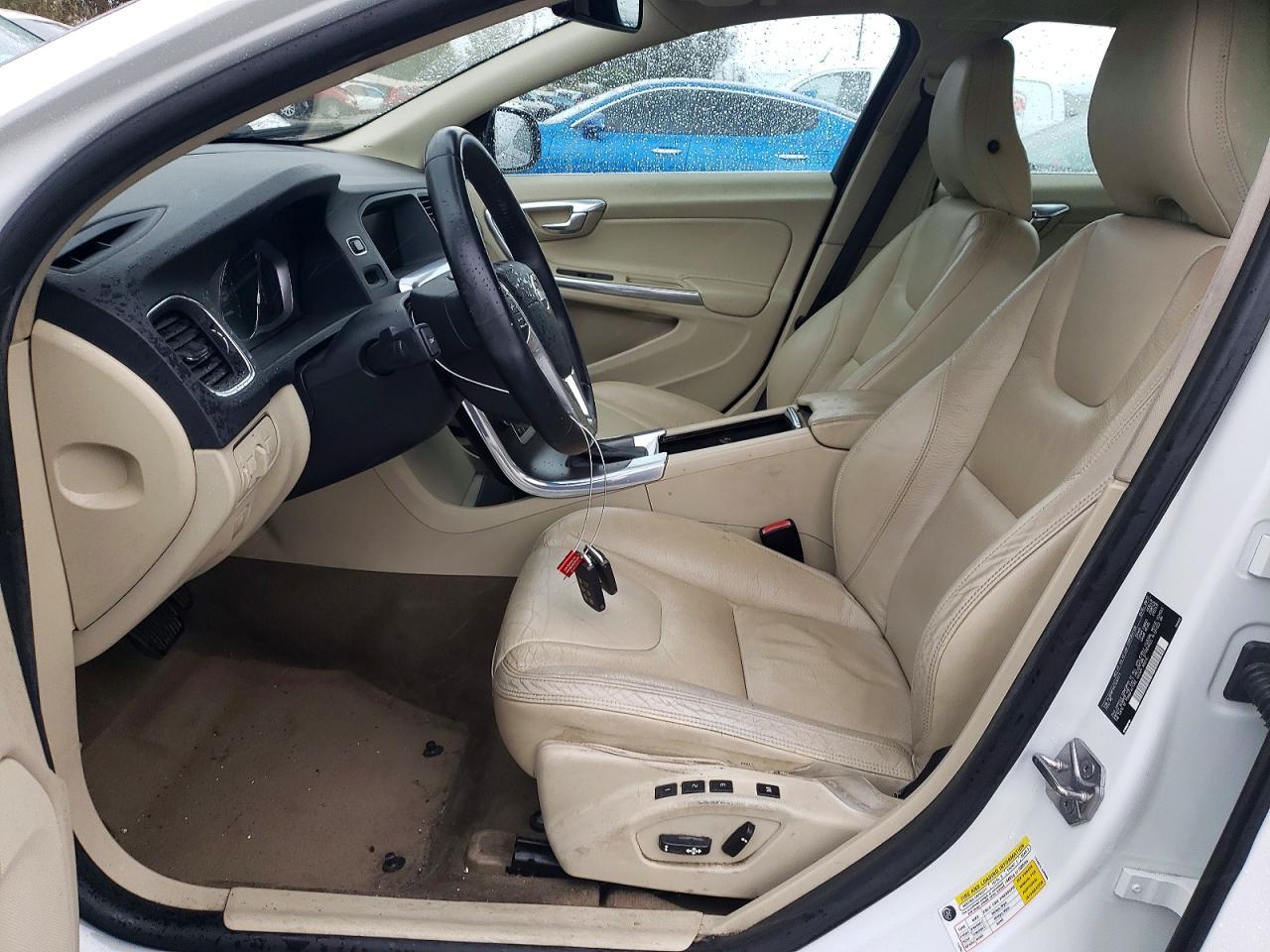 2014 VOLVO S60