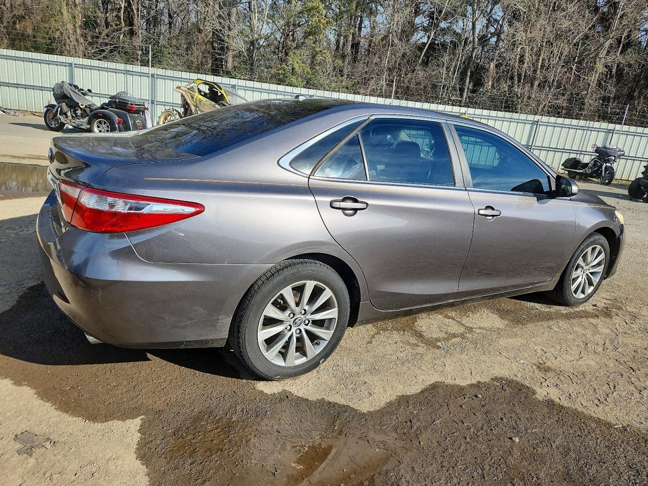 2016 TOYOTA CAMRY