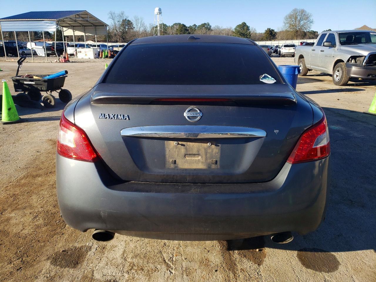 2009 NISSAN Maxima