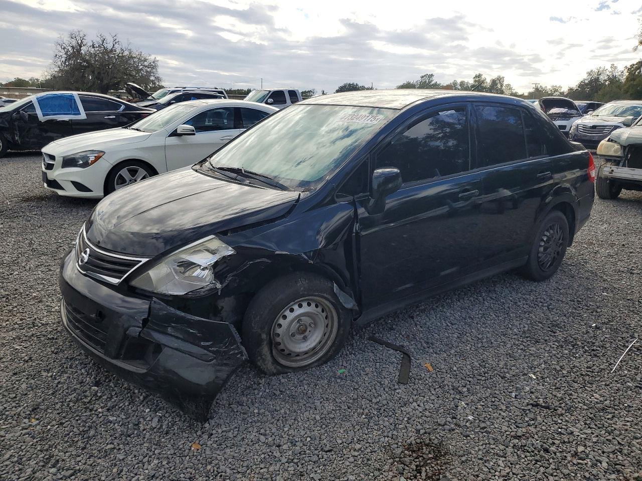 2011 NISSAN VERSA
