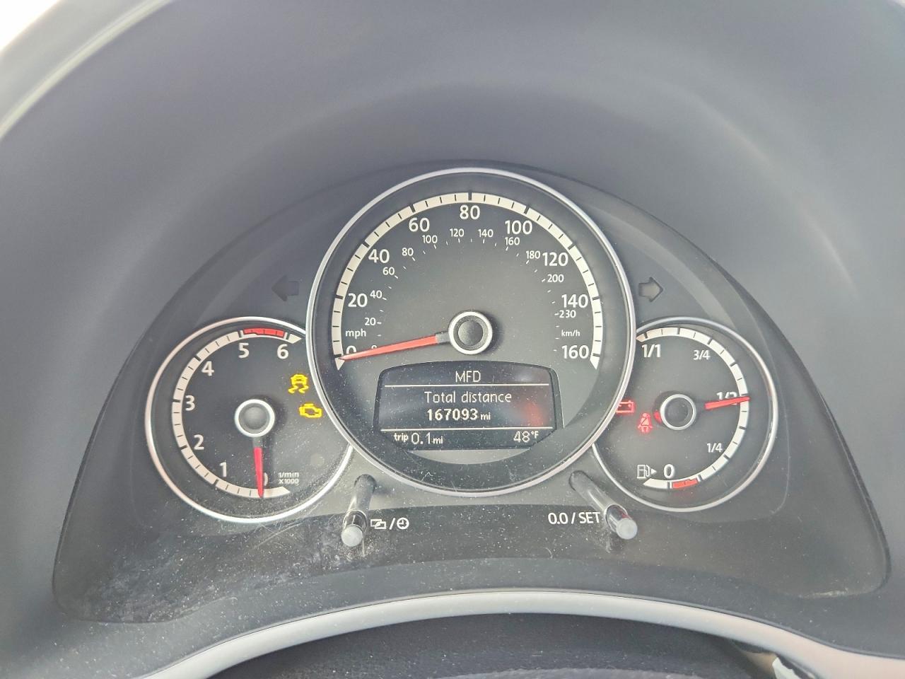 2013 VOLKSWAGEN Beetle