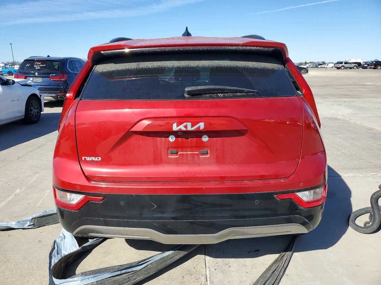 2023 KIA Niro