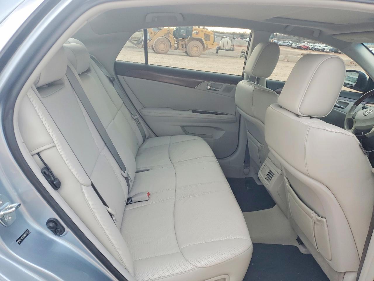 2011 TOYOTA Avalon