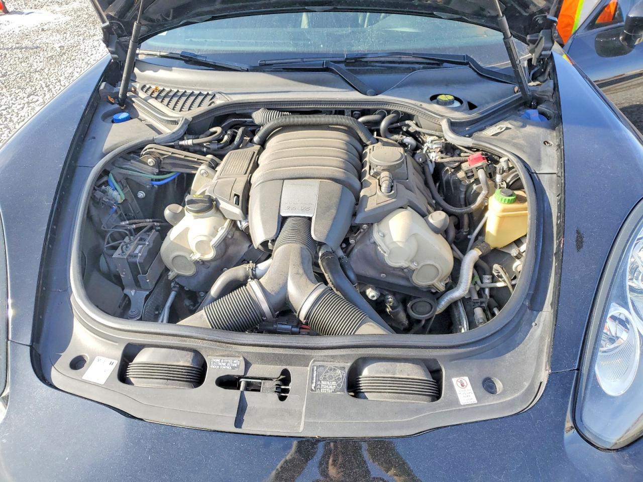 2016 PORSCHE Panamera