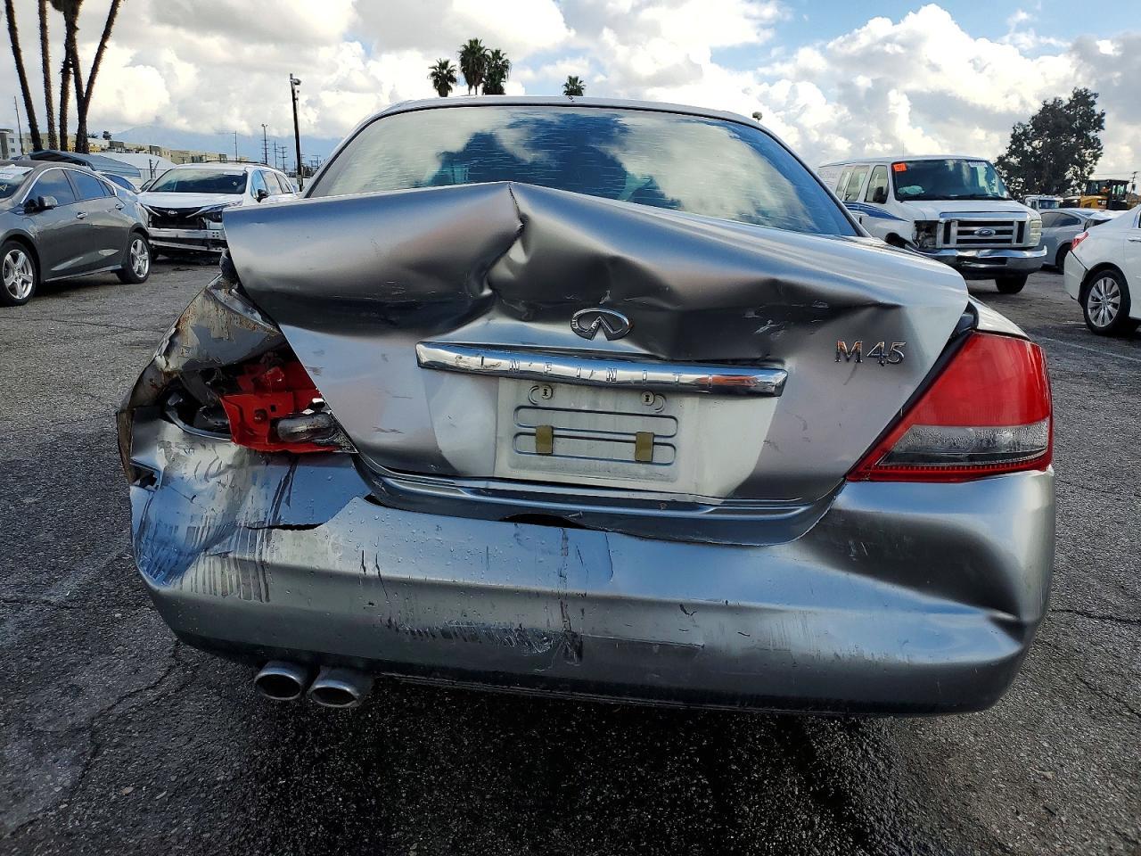 2004 INFINITI M45