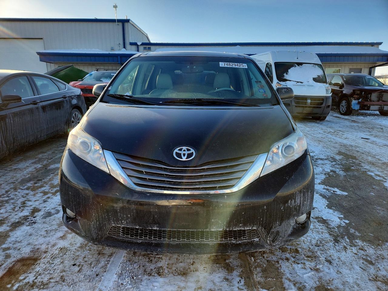 2013 TOYOTA SIENNA