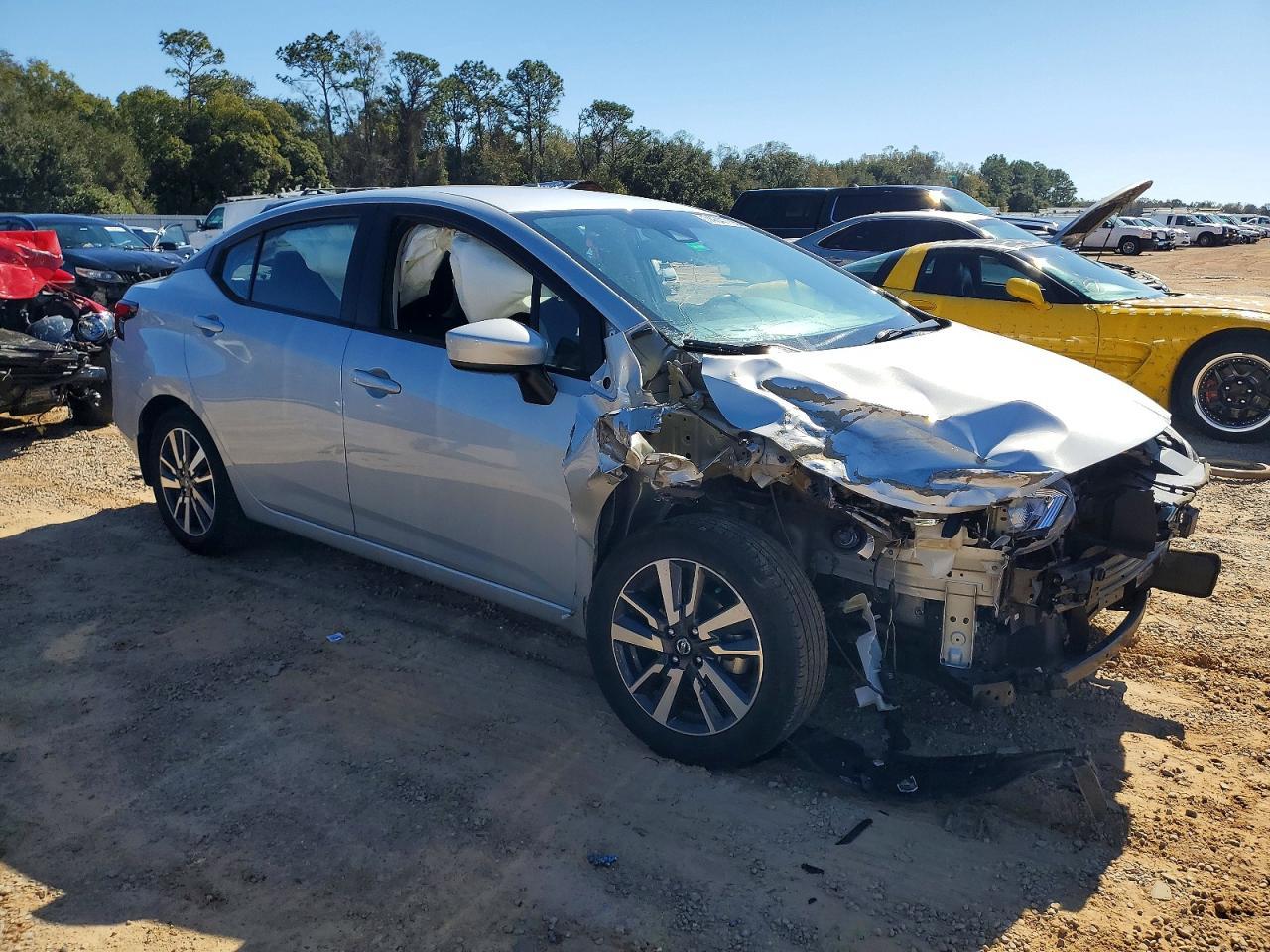 2022 NISSAN VERSA