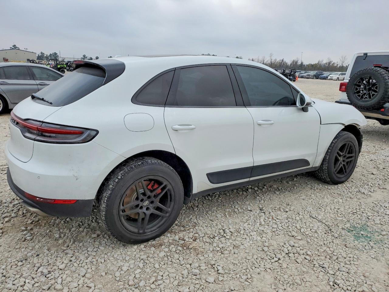 2019 PORSCHE Macan