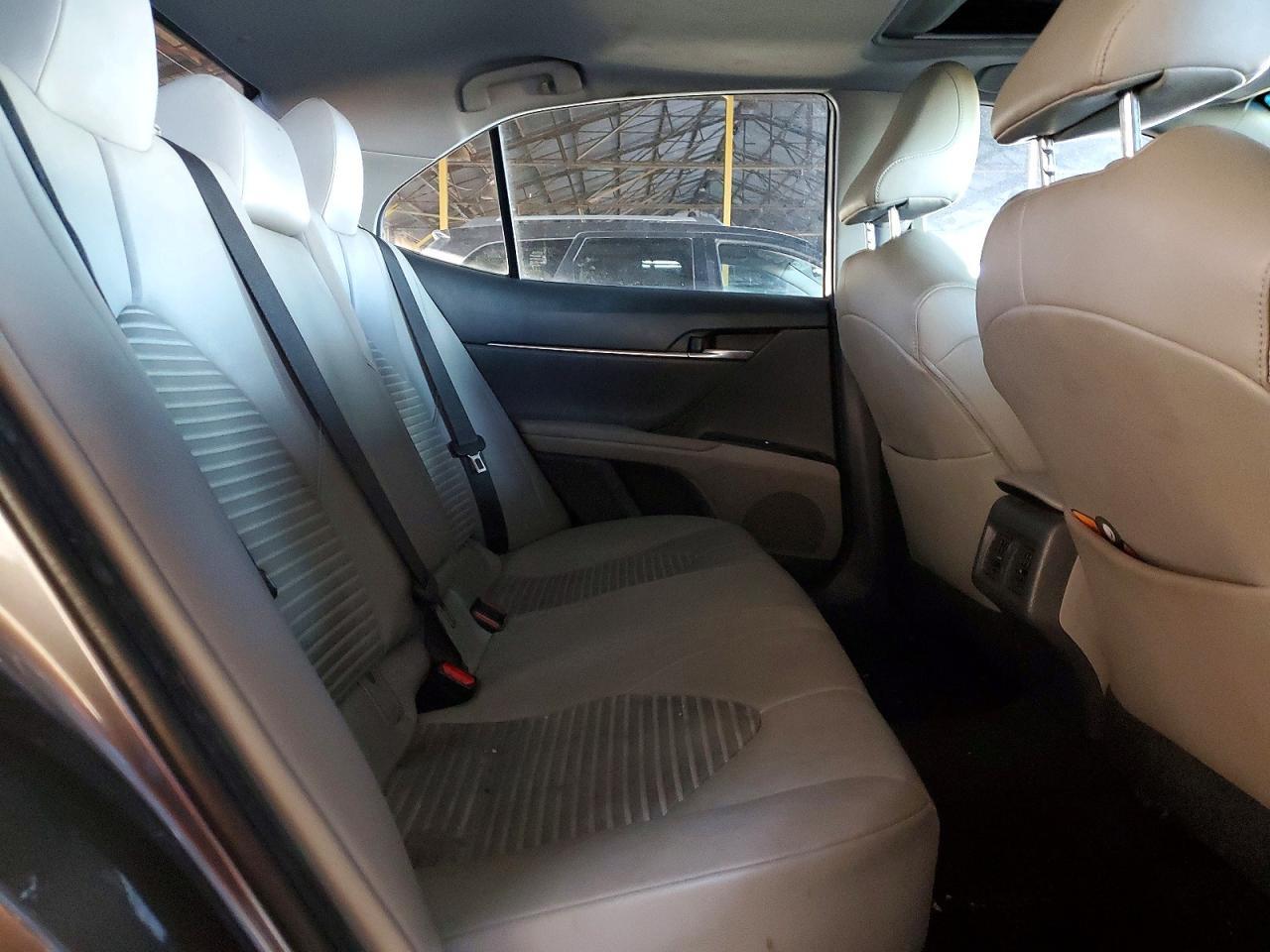 2018 TOYOTA CAMRY