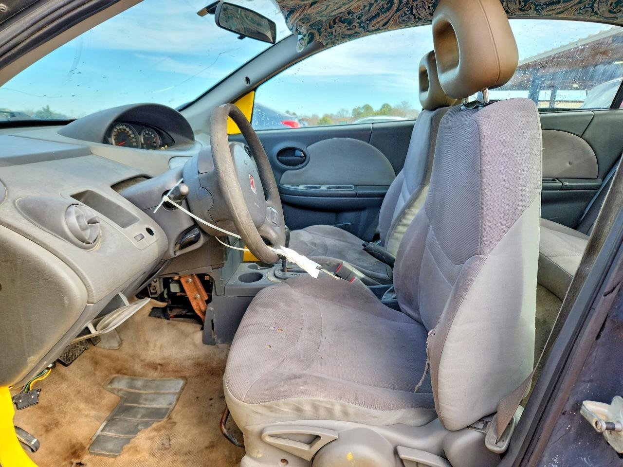 2004 SATURN Ion