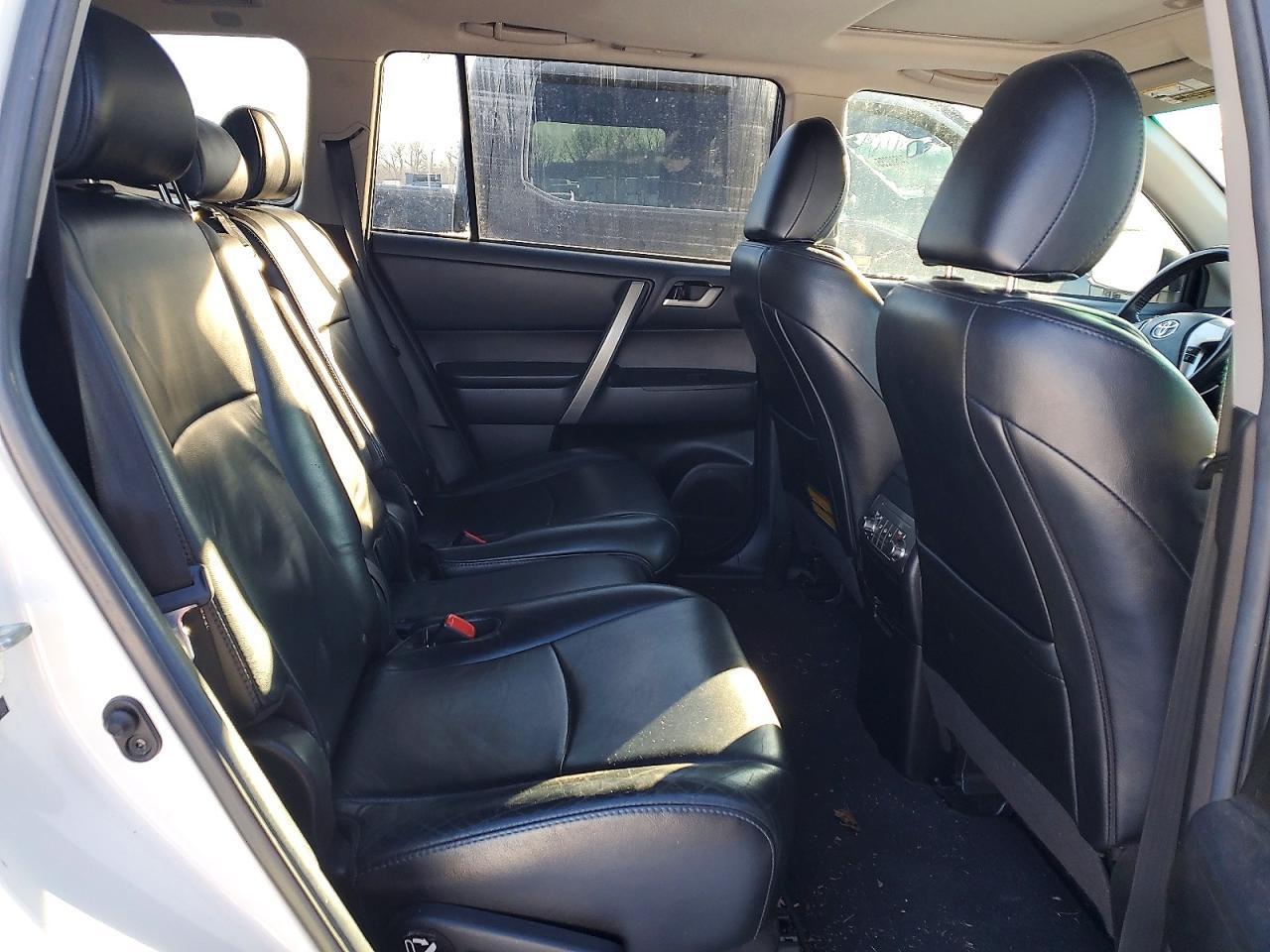 2012 TOYOTA HIGHLANDER
