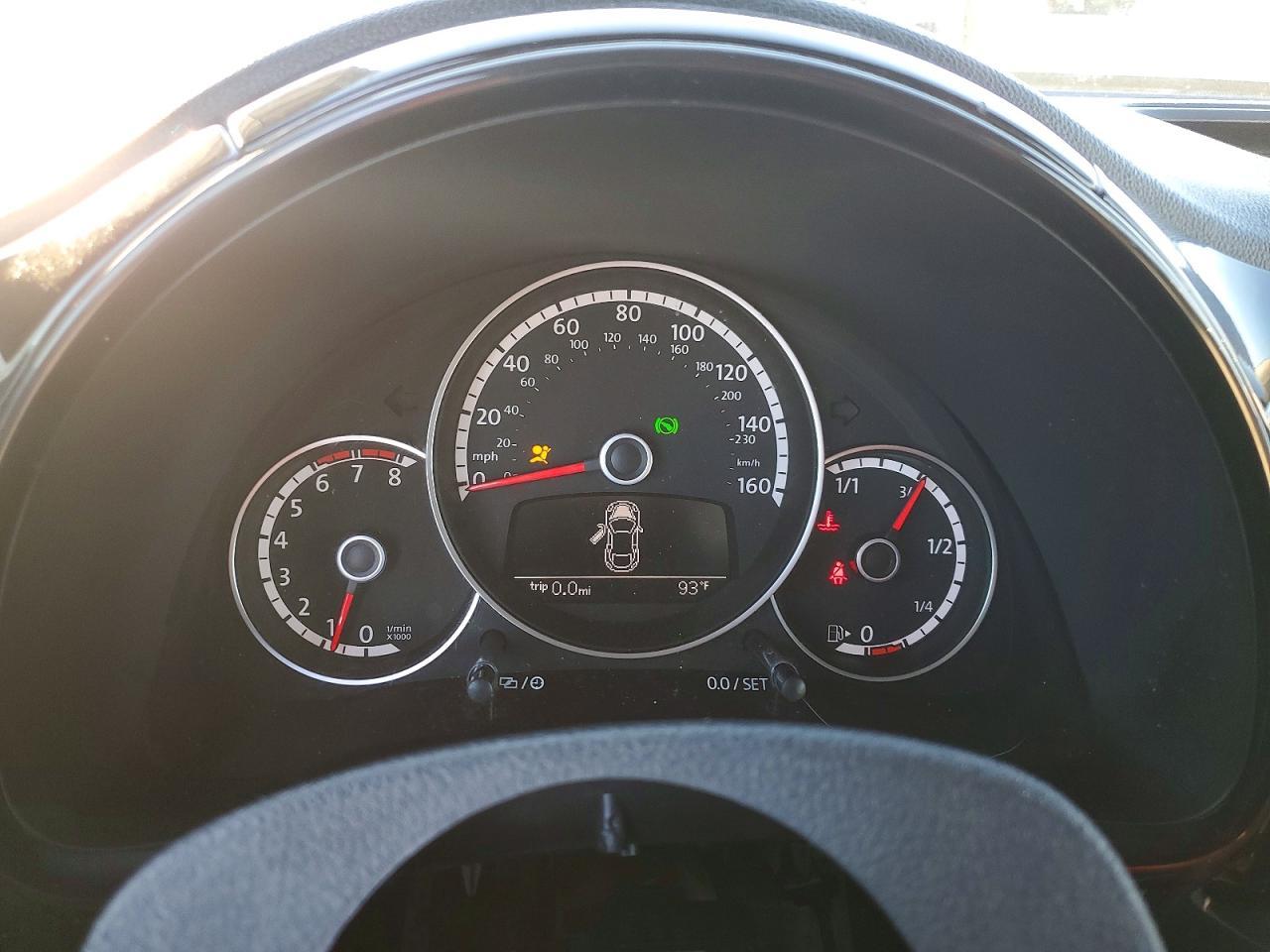 2015 VOLKSWAGEN Beetle
